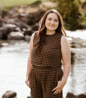 Portrait of Malana Aguado, Realtor / Sales Associate.
